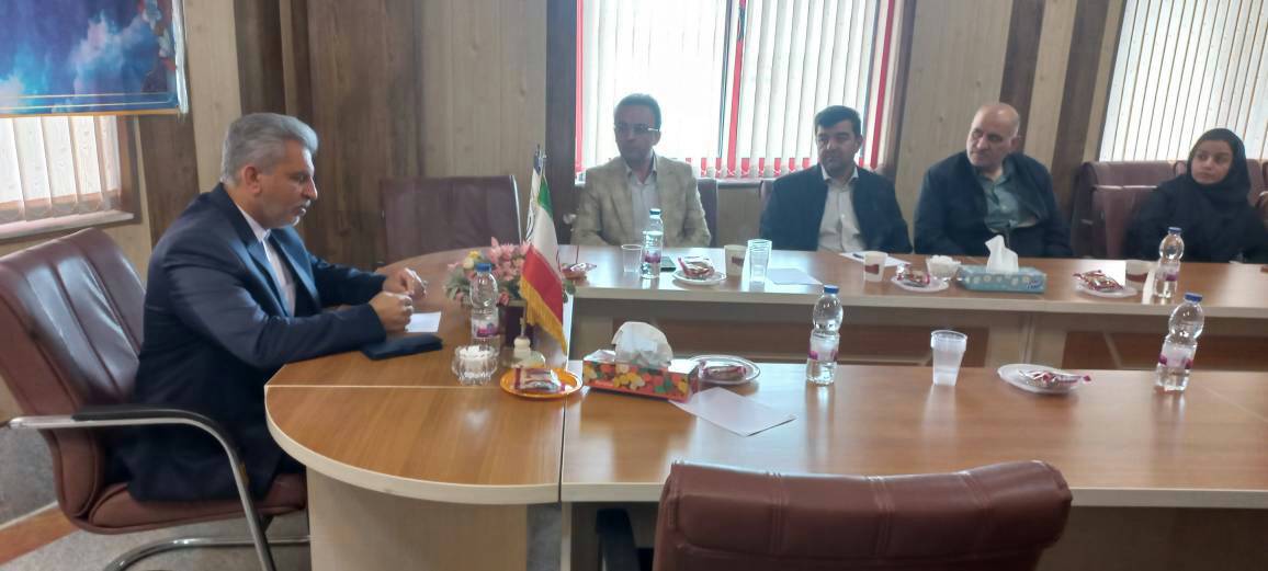 برگزاری جلسه توصیه های هواشناسی کشاورزی در بندر کیاشهر با حضور مدیر کل هواشناسی استان گیلان